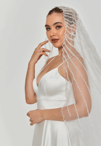 beaded section single tier tulle veil