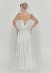 beaded section single tier tulle veil