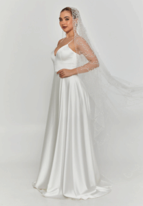 beaded section single tier tulle veil