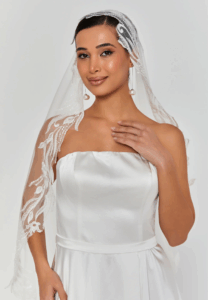 lace single tier tulle veil