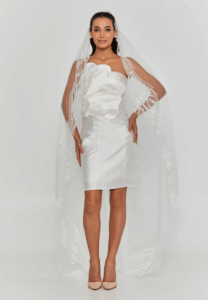 beaded section single tier tulle veil