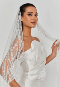 beaded section single tier tulle veil