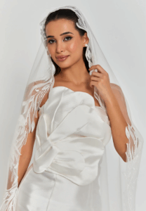 beaded section single tier tulle veil